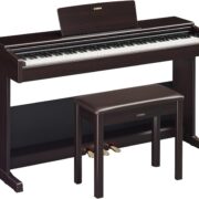 Piano digital Yamaha Arius YDP 105 R Rosewood escuro com banco