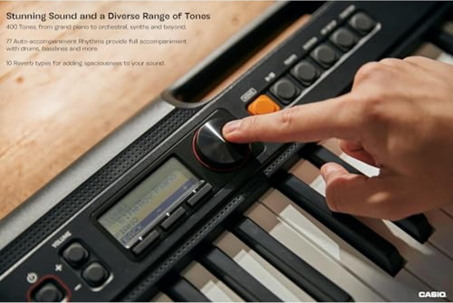 Painel de controle do teclado Casio Casiotone CT-S200BK com funções e display LCD.