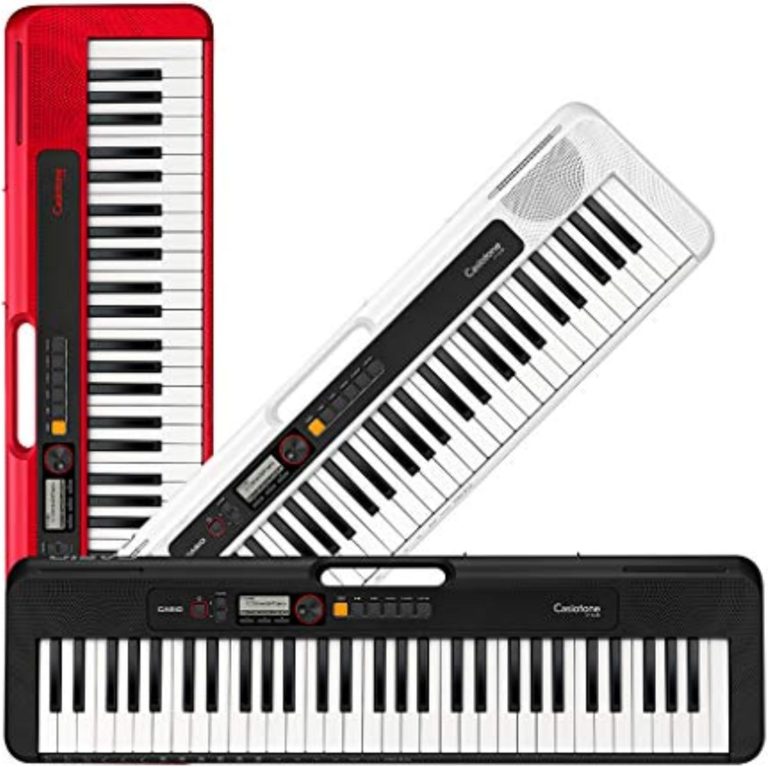Teclado Casio Casiotone CT-S200 com 61 teclas em cores preta, branca e vermelha.