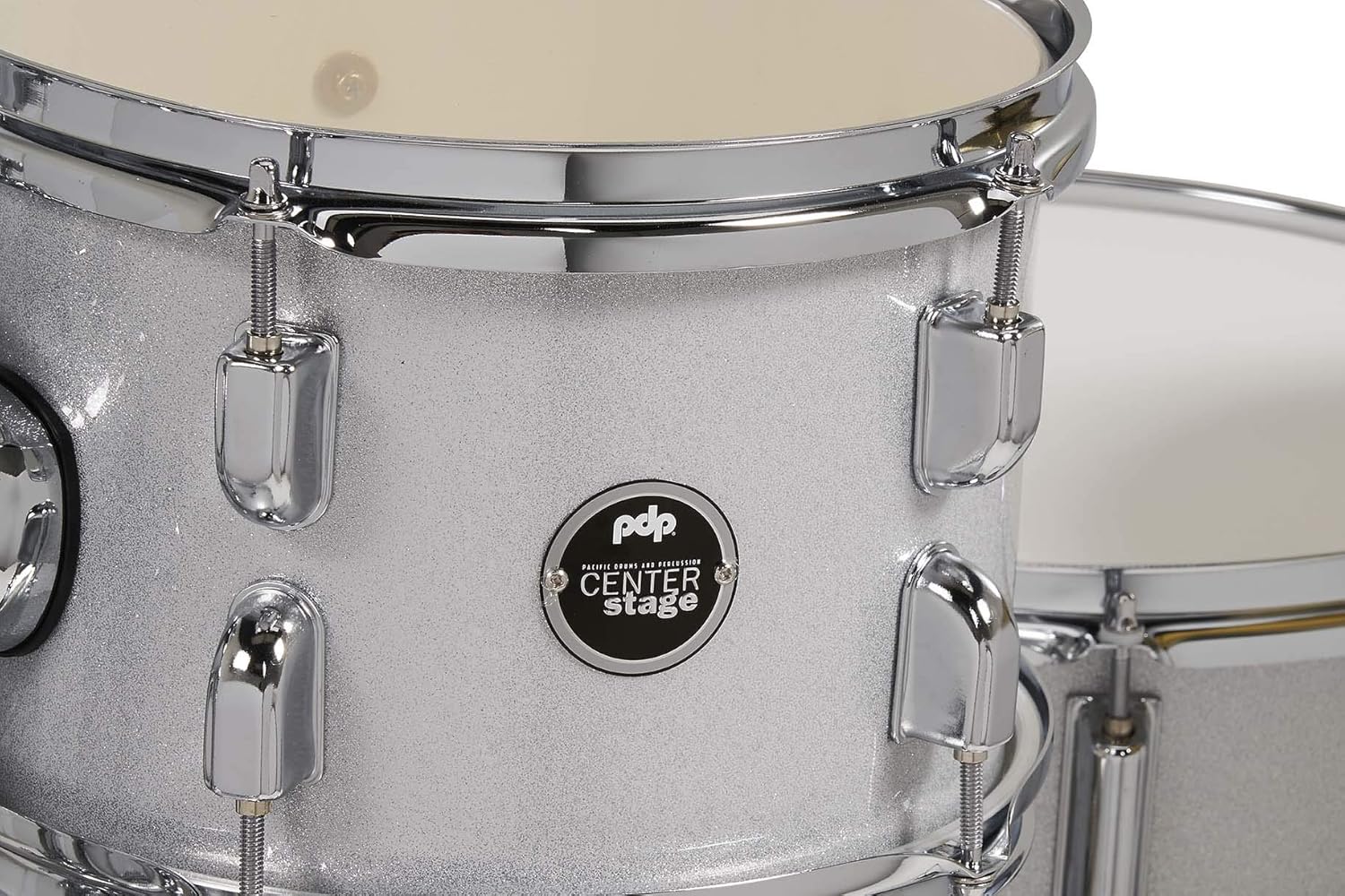 Bateria Acústica Pacific Drums Pacific Drums Center Stage detalhe do tambor com acabamento diamante branco