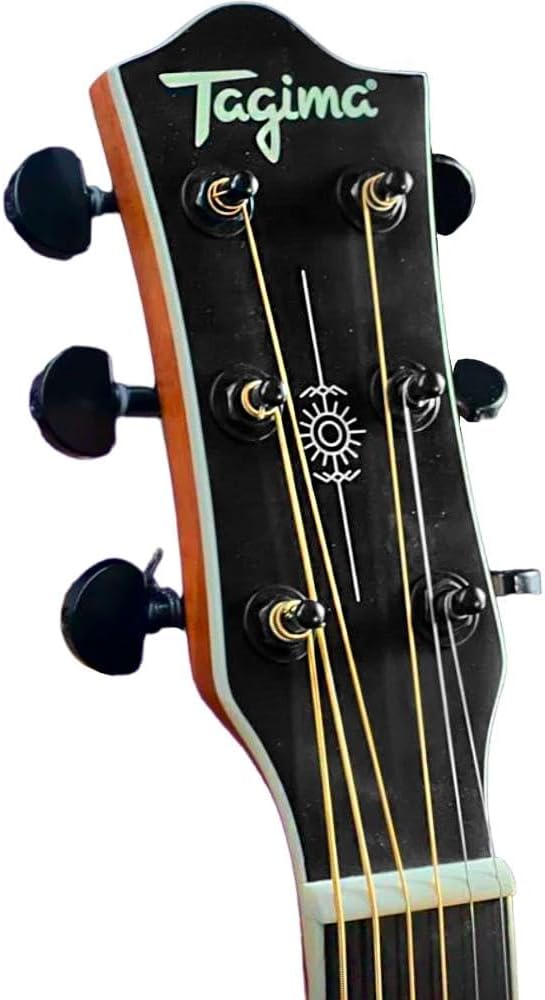 Cabeça do violão Tagima com tarrachas pretas e logo da marca em destaque