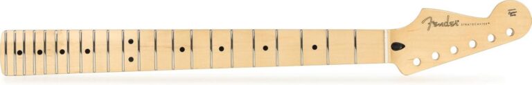 Guitarra Fender Série Player Stratocaster com pescoço C moderno, 22 trastes jumbo médios e escala de bordo