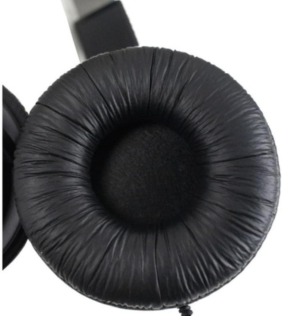 Close-up da almofada do fone de ouvido AKG K21 preto on-ear