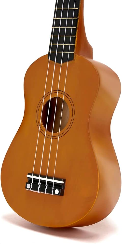 Corpo do ukulele Queen's Soprano 21 polegadas em madeira caramelo fosco com cordas brancas e cavalete preto.