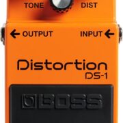 Pedal Boss DS-1 Distortion laranja com botões de controle Tone, Level e Dist