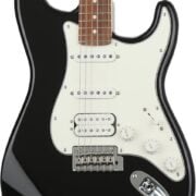Guitarra elétrica Fender Player Stratocaster HSS preta com escala em pau-ferro e 22 trastes, acabamento brilhante e ponte tremolo vintage.