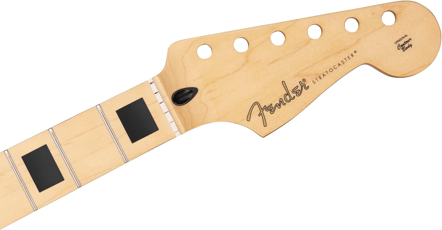Close do headstock do braço Fender Player Series Stratocaster Modern C com logo Fender e marcação em blocos pretos no fingerboard