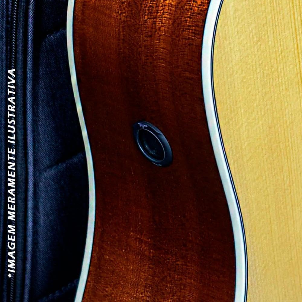 Detalhe do jack para cabo do violão Tagima no corpo em acabamento sapele com friso claro