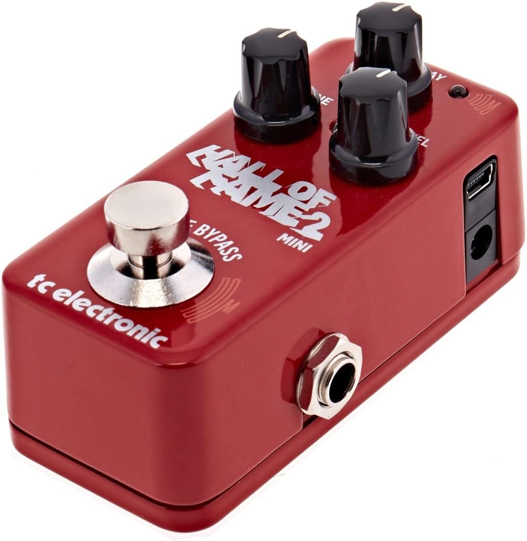 Pedal Reverb TC Electronic Hall of Fame 2 Mini vermelho com botões pretos, entradas jack, USB e fonte