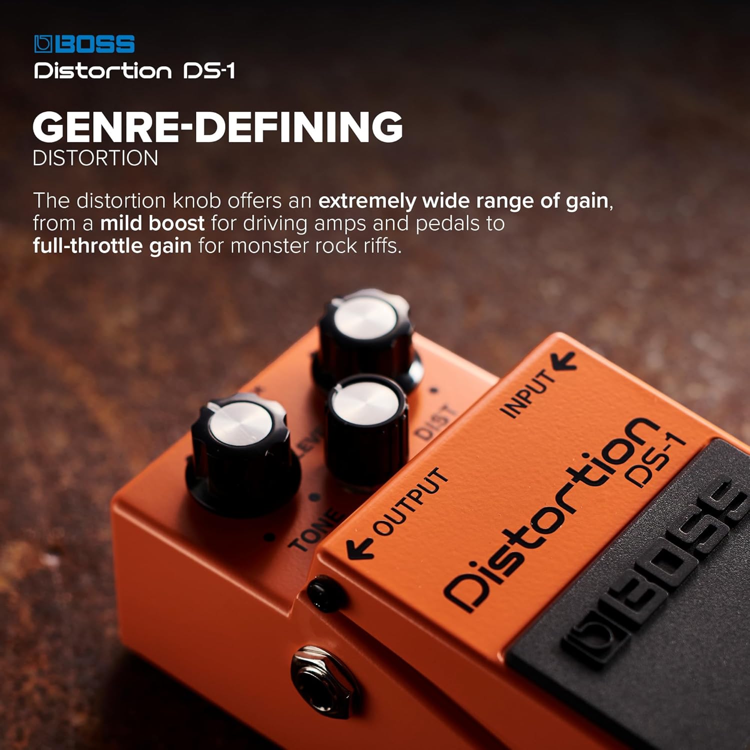 Pedal Boss DS-1 em ângulo com destaque para controle de ganho