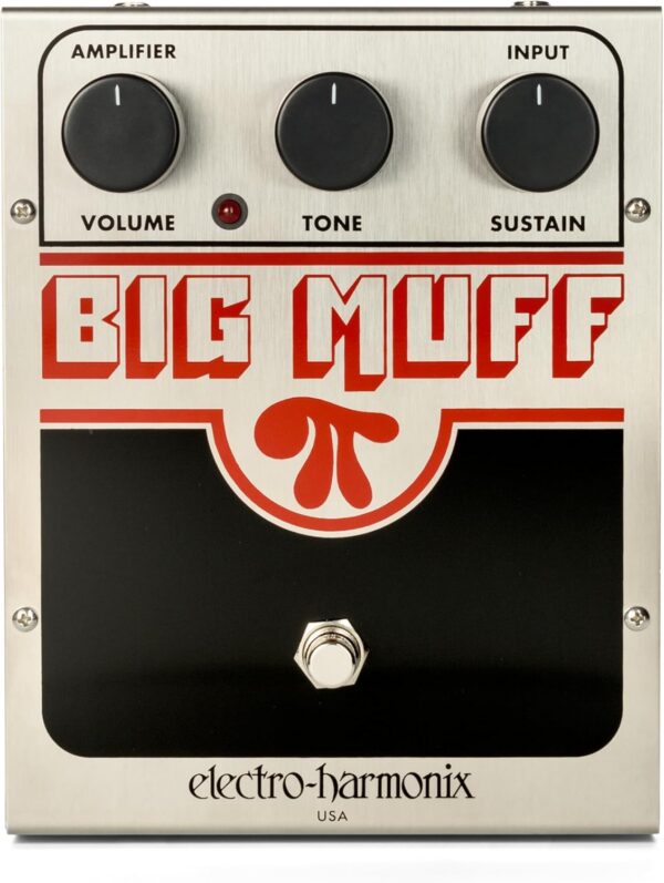 Pedal Electro-Harmonix Big Muff PI prata com controles de Volume, Tone e Sustain.