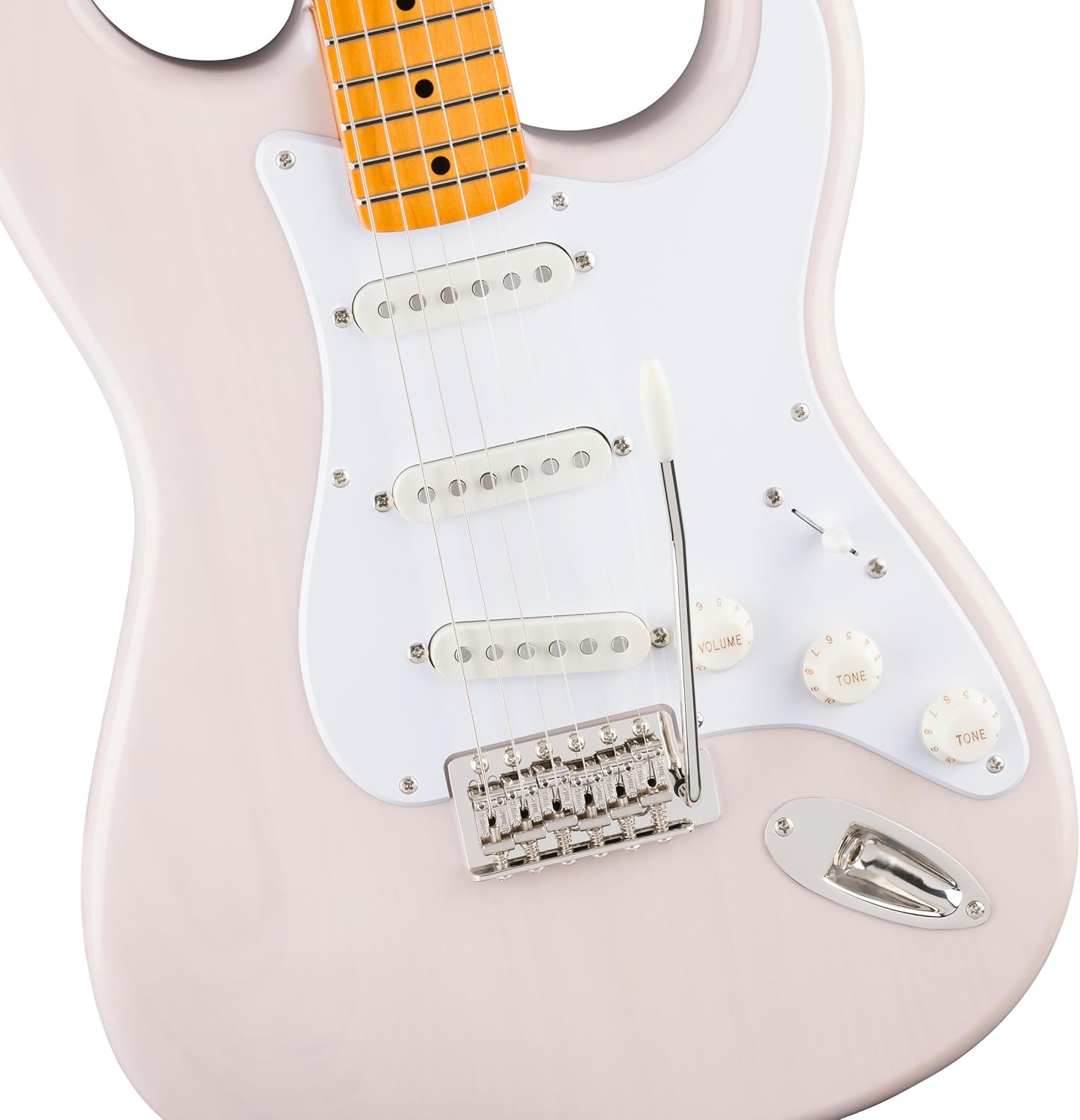Detalhe do corpo da guitarra Classic Vibe '50s Stratocaster com controles e captadores brancos