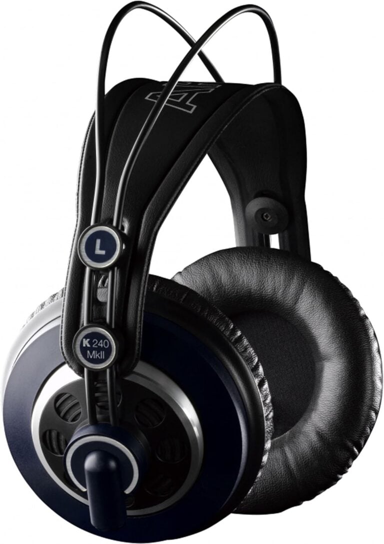 Fone de ouvido profissional AKG K240 com almofadas pretas e estrutura azul e preta.