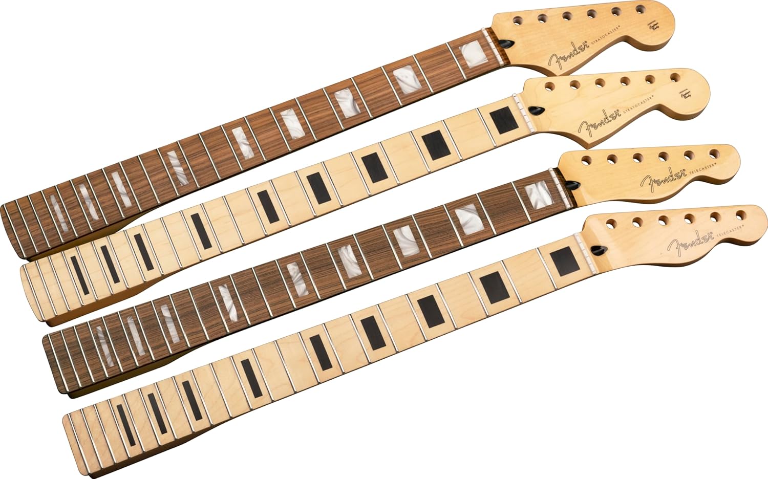 Conjunto de quatro braços Fender para guitarra elétrica com acabamentos variados em madeira e marcadores quadrados