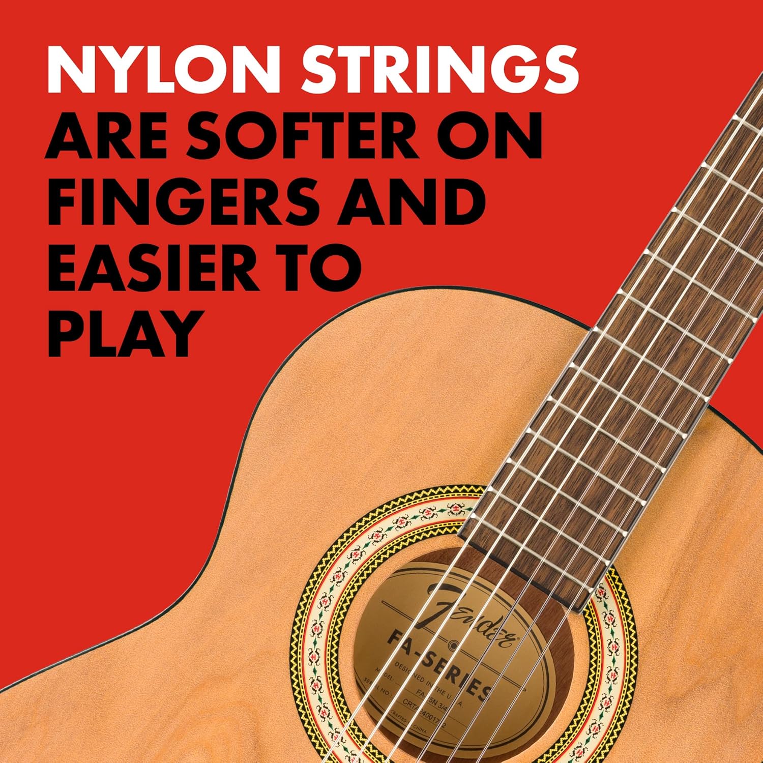Close na guitarra acústica Fender FA-25N com destaque para cordas de nylon e texto informativo em fundo vermelho