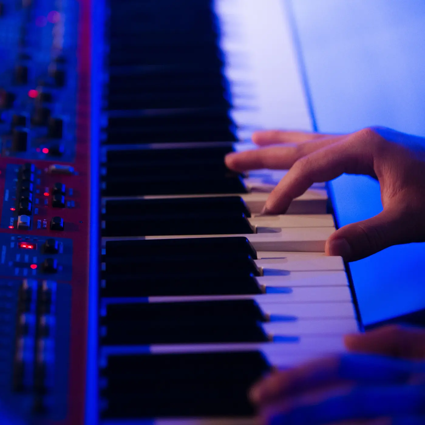 Teclados e sintetizadores